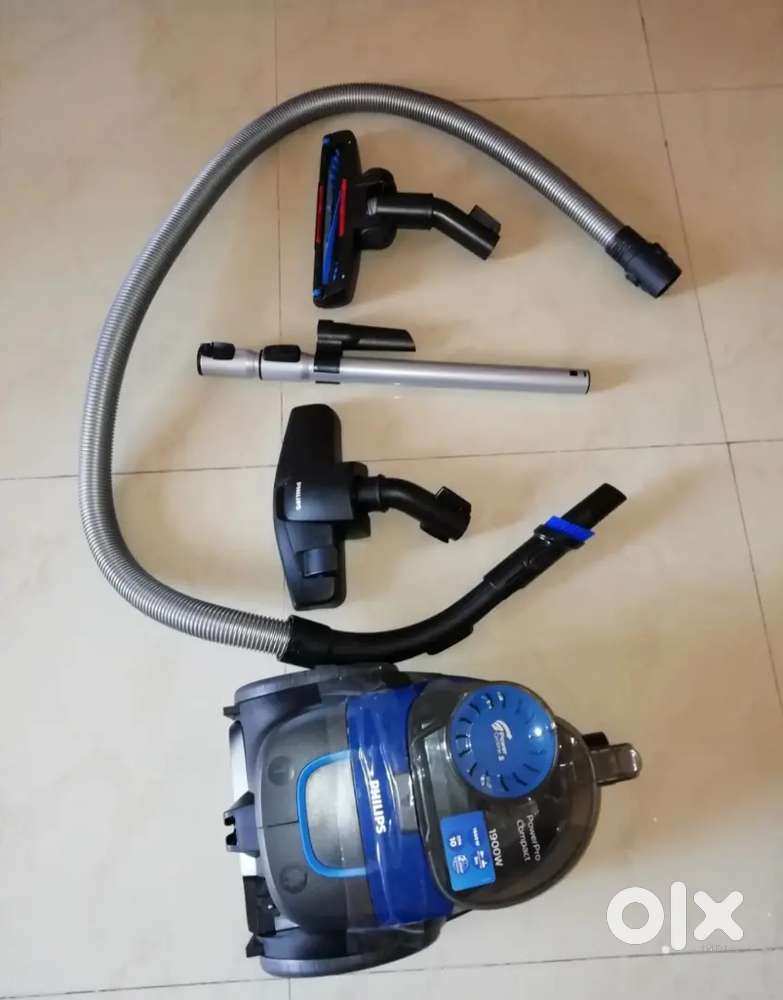 NEW PHILIPS VACUUM CLEANER