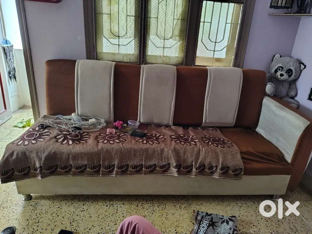 Wooden 7 seater sofa set (L, size) with cover