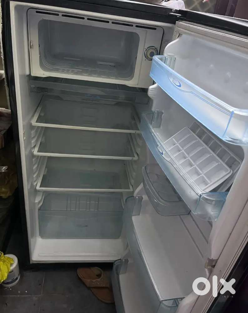 Refrigerator and washing Machine