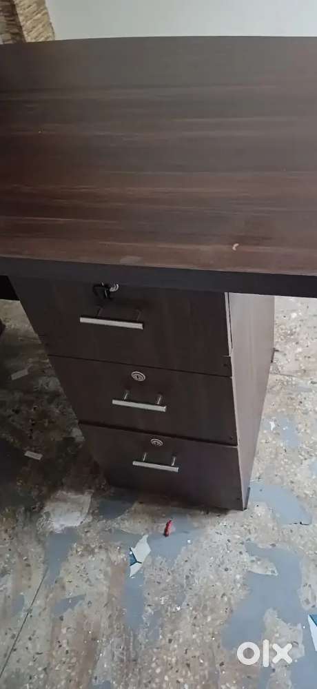Office table / computer table
