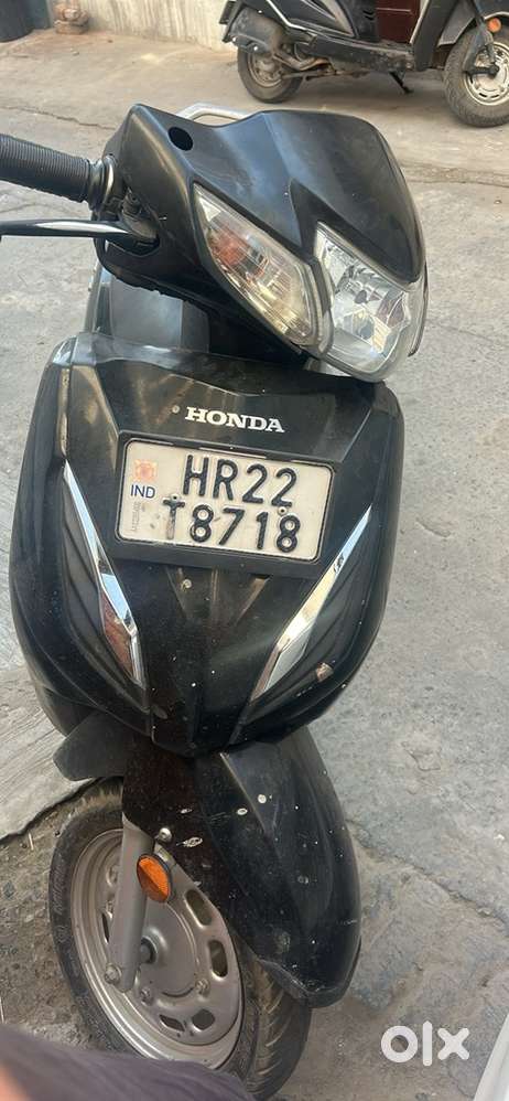 Activa 6g black color