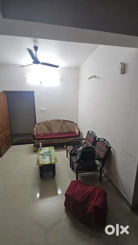 2BHK furnished flat near technopark