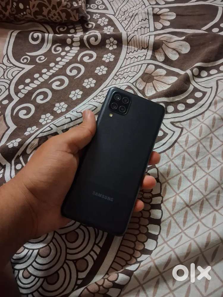 Samsung m12
