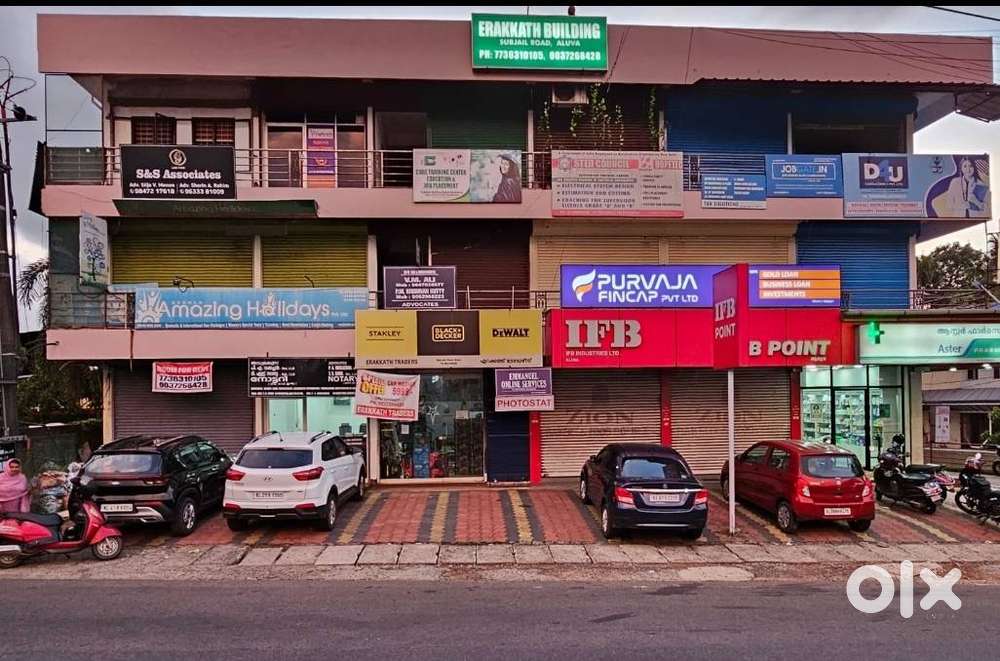 Office space having independent bathroom for rent at Aluva