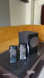 A good condition samsung speaker with boofer