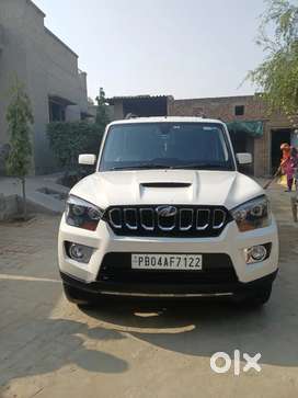 Mahindra Scorpio 2016
