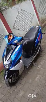 Suzuki Avenis.AS11Z.. 2023 model all documents ok with insurance 2028.