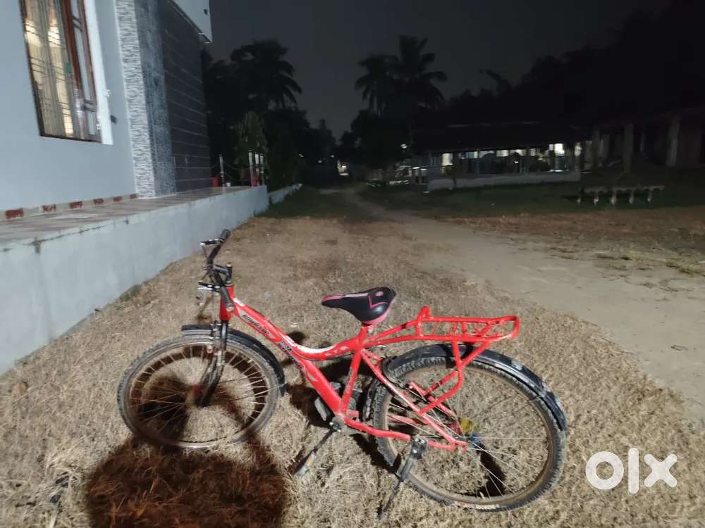 Speed mein chalta hai smooth chalta hai