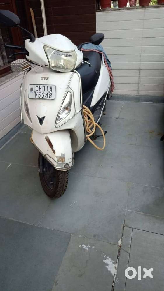 Chandigarh 2013 Jupiter White Well maintained Singlehand driven