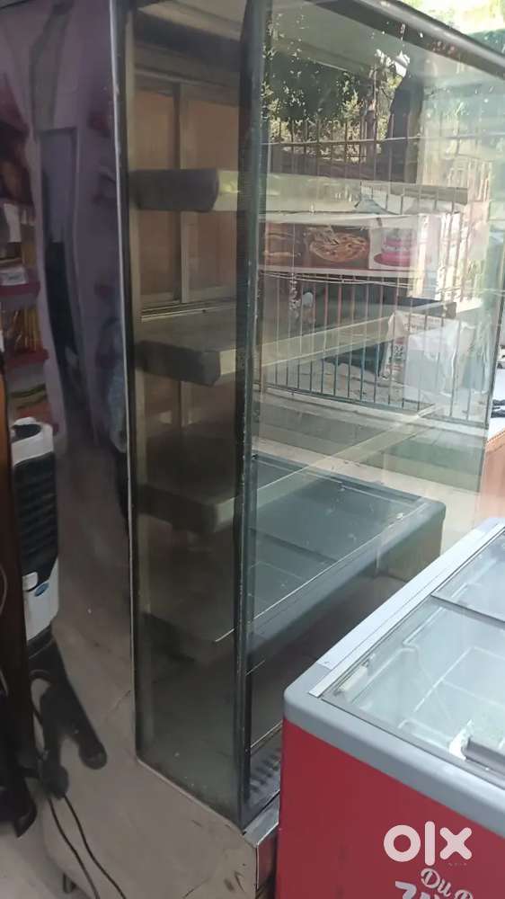 केक काउंटर