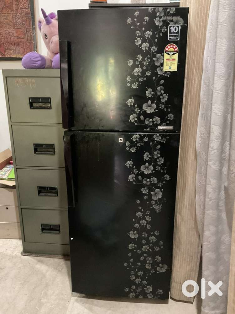 321 litre double door fridge