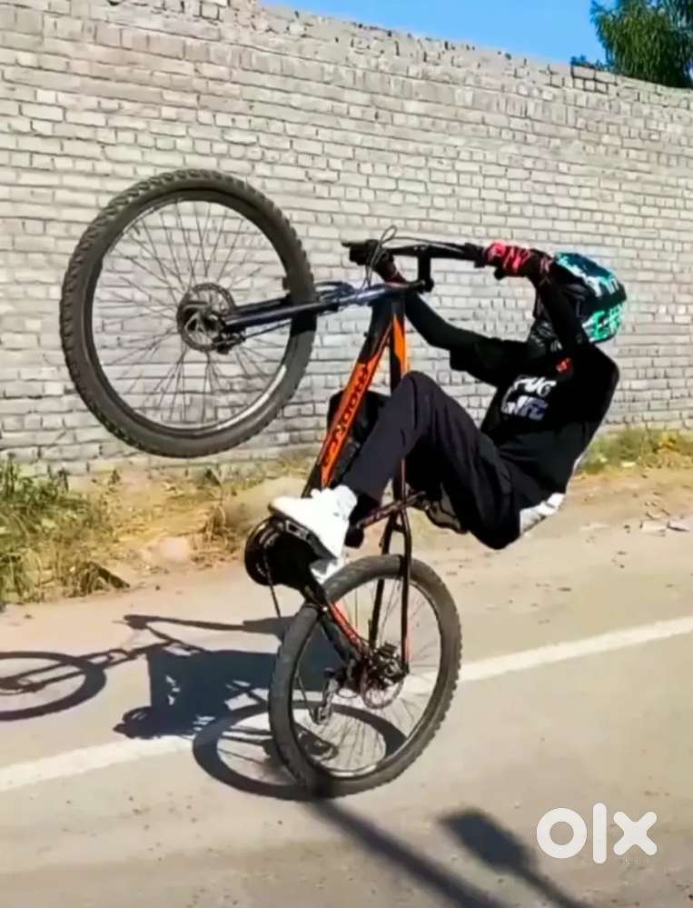 BRAND NEW  showroom condition