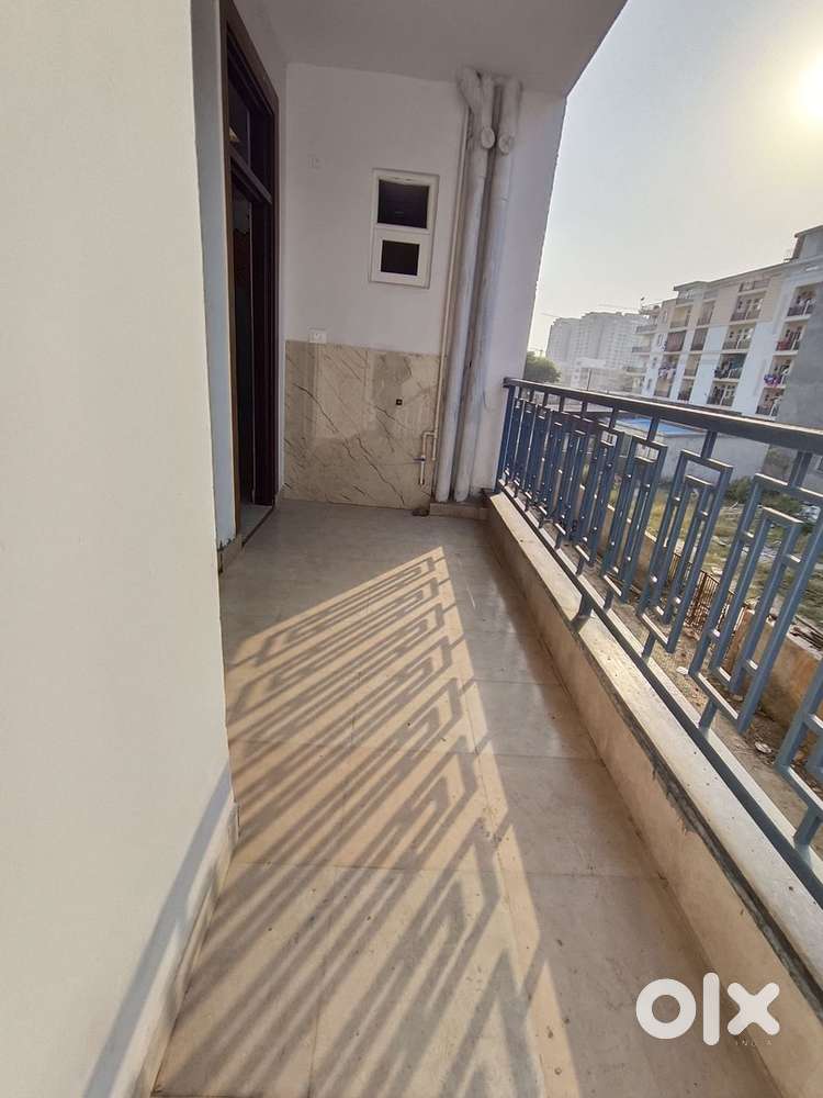3bhk flat available in best location