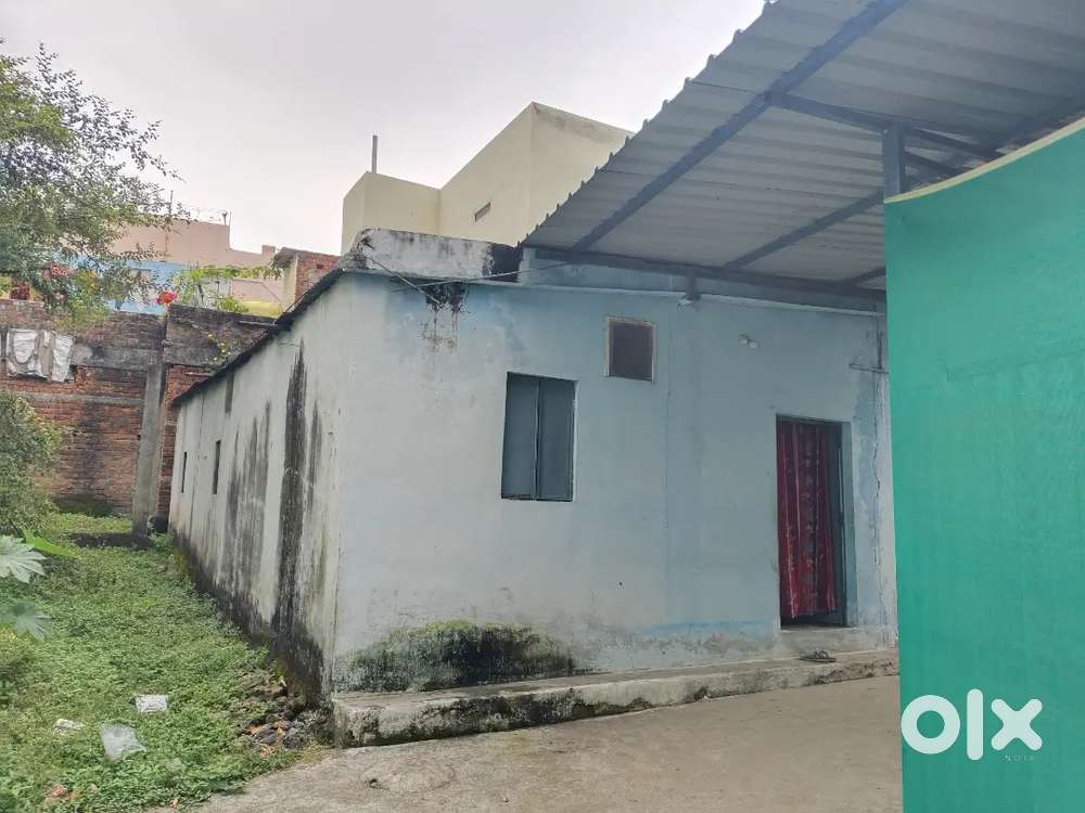 Bawadiya Kalan gao ke ander 900 sqft urgent sale price negotiable hai
