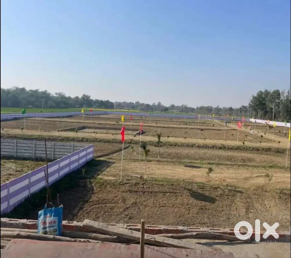 HCL  और IT City se laga huaa plot lene ke liye call kre