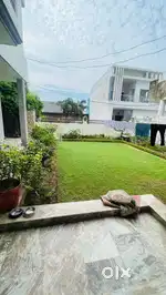 Selling House in 10 marla extn trikuta nagar