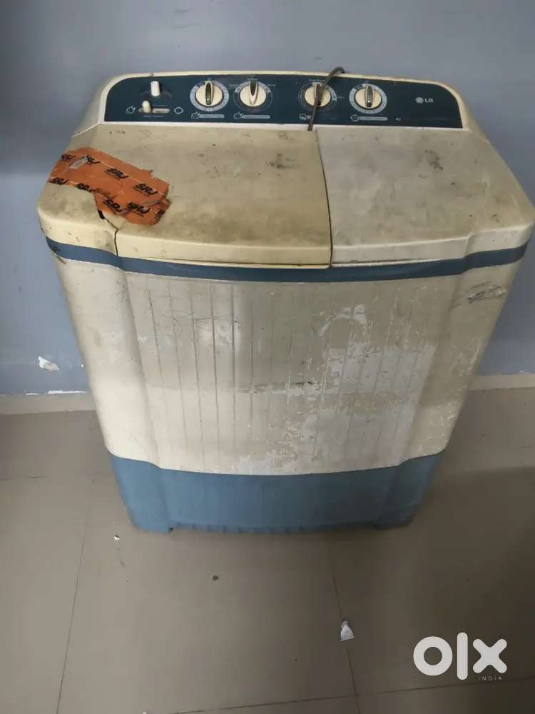 LG semi automatic washing machine for sell full working condition