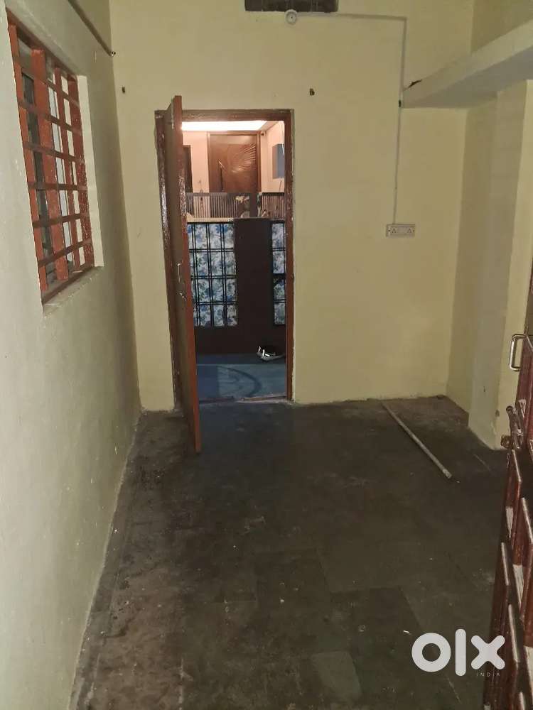 1bhk flat for rent alankar palace colony near annpurna road