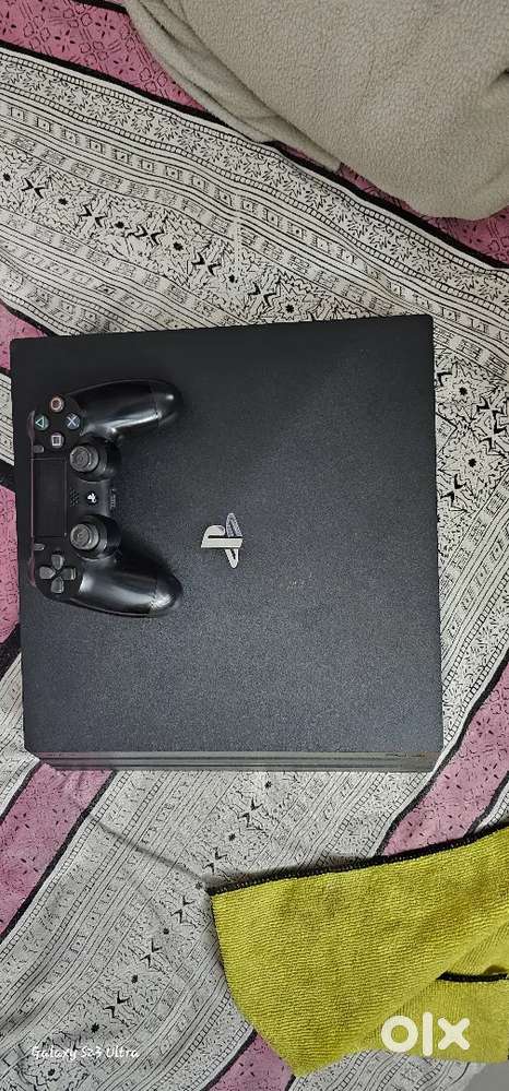 Playstation 4 PS4 PRO 1TB