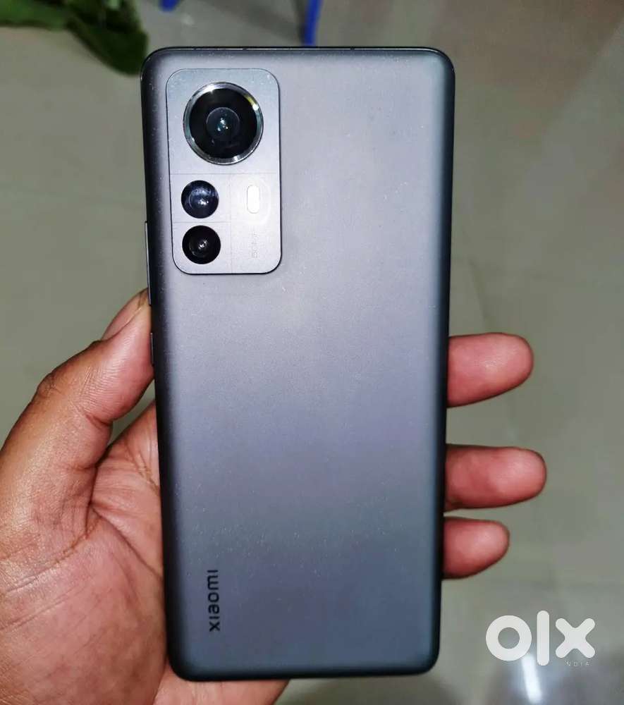 Xiaomi 12 Pro 5g (256gb) Flagship phone in full condition