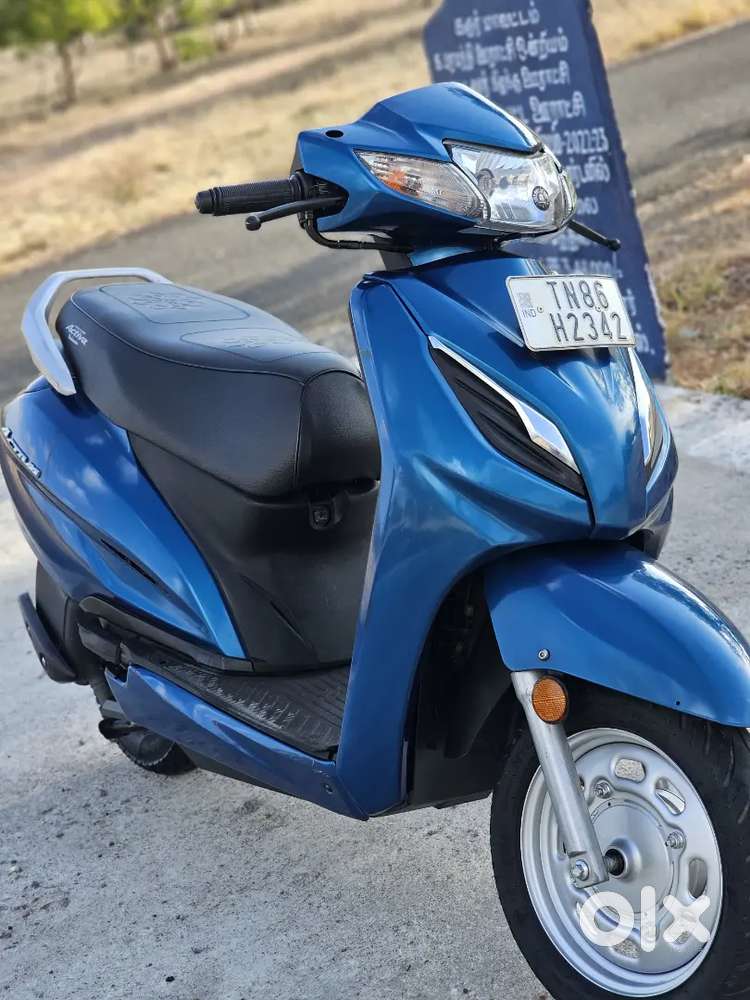 Honda Activa 6g Blue / Jupiter Classic 2023 purple With Very Less used