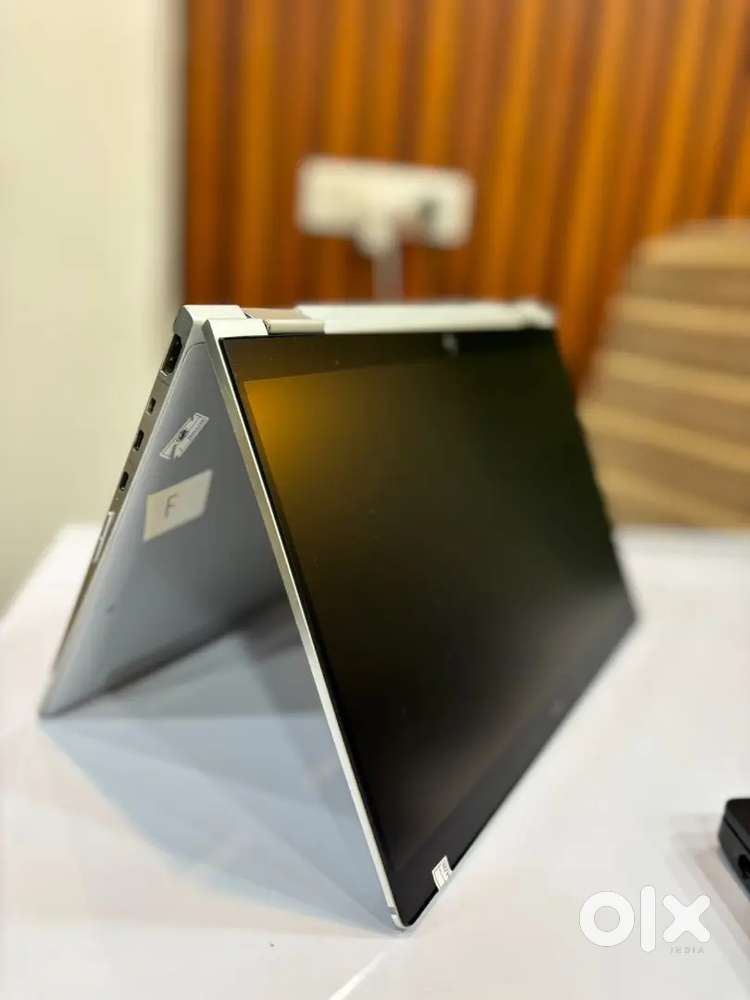 Hp elitebook 360 Degree rotational laptop hp 1030 G3 high performance.