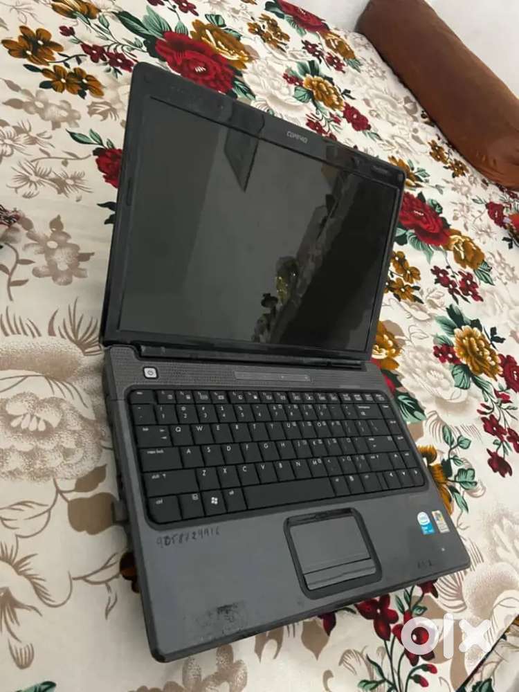 COMPAQ NEW CONDITION LAPTOP