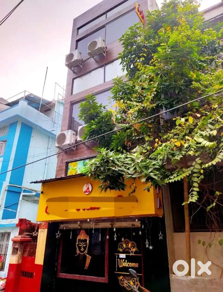 Commercial showroom with ROI every month 1.25 lac is available on sale