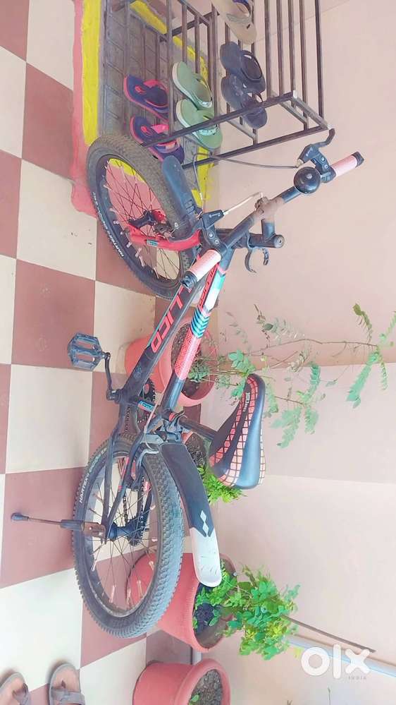 Good condition rarely used bicycle for kid age 7 to 10