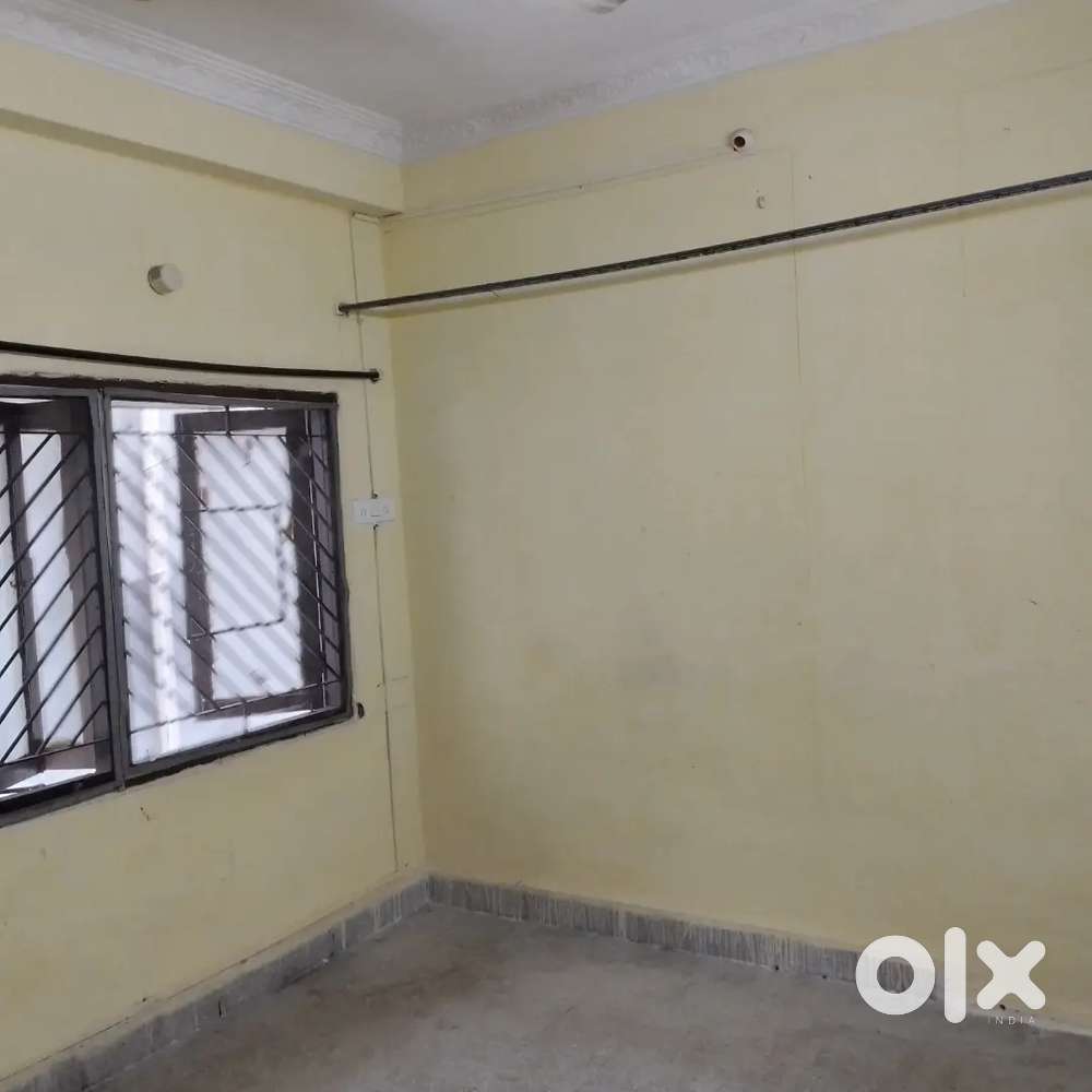 Mehdipatnam 2 Bhk semi furnished near gowtham school