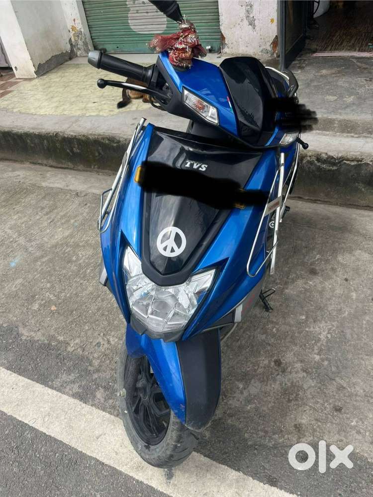 Scooties for sale we have 2 different blue and black color. 95000 each
