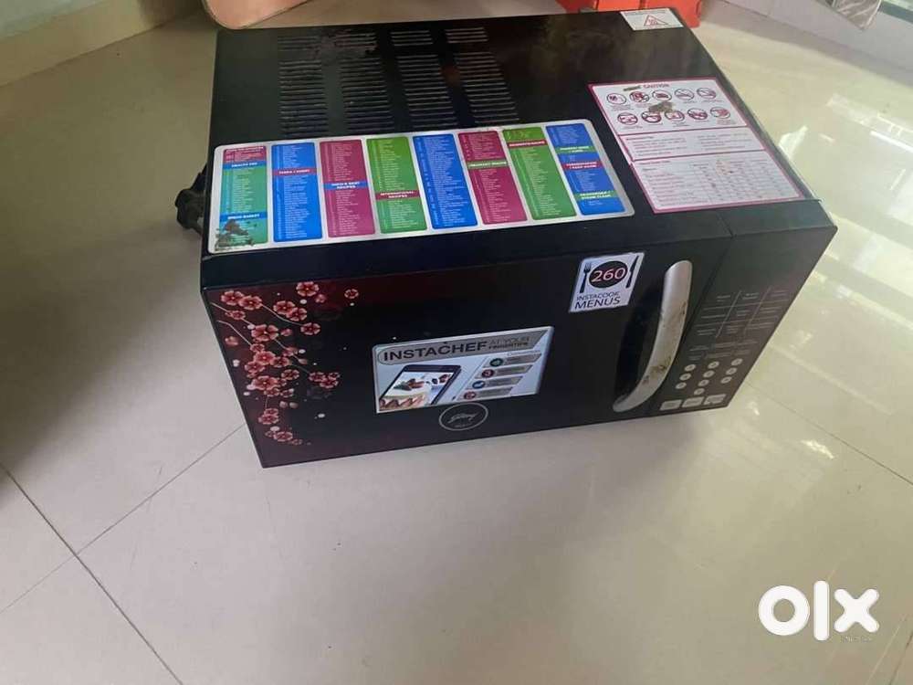 Microwave convention oven