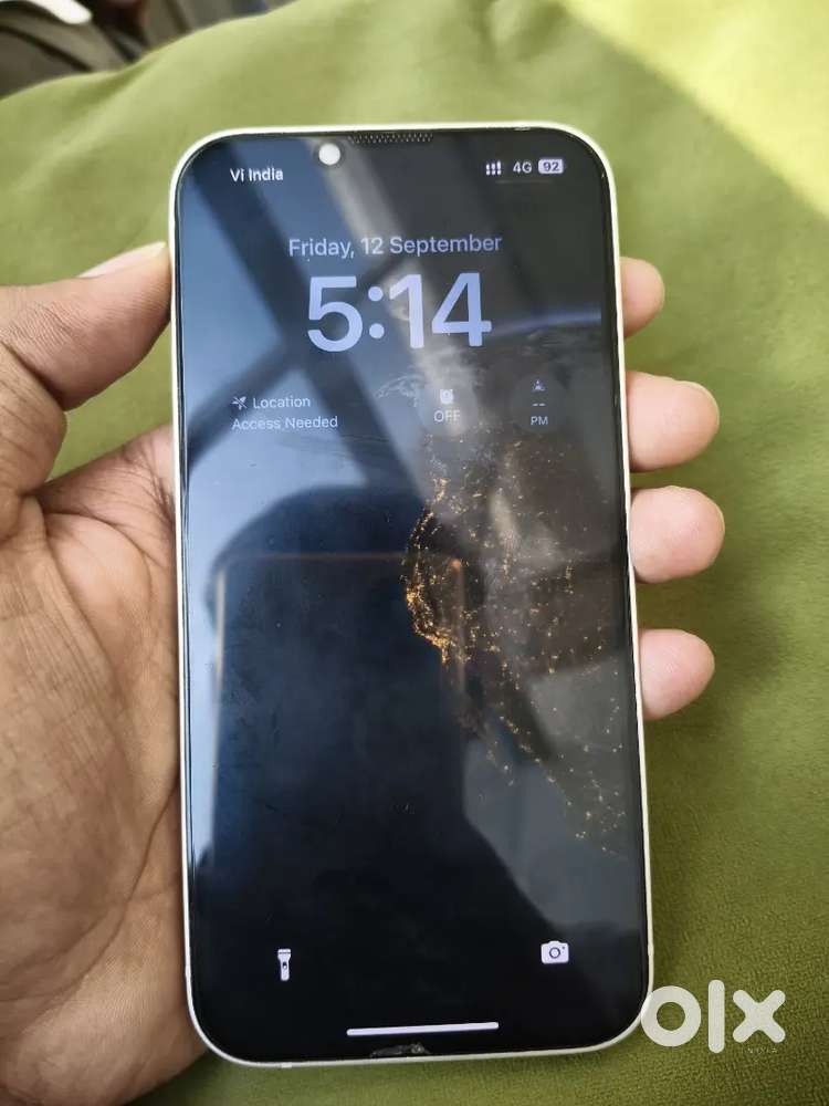 Excellent condition iphone 13