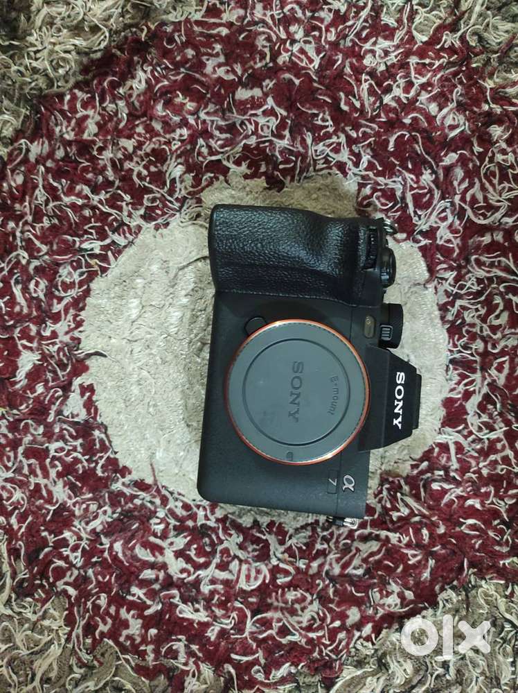 Sony A7 M4 body