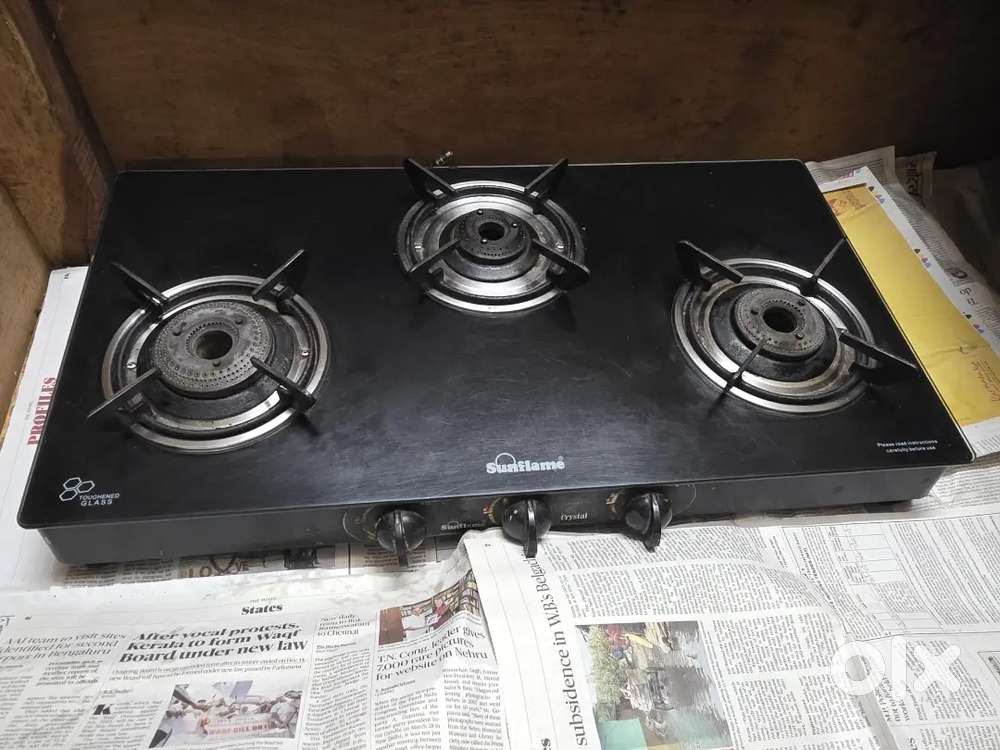 Sunflame 3 burner stove.  Glass top