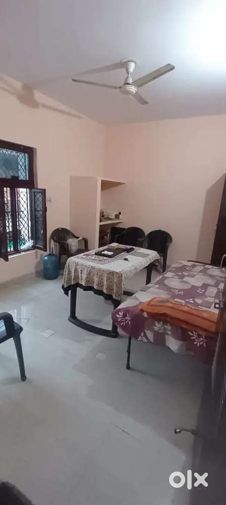 “Sharing Room Available with Govt Teacher – Peaceful & Safe Stay”