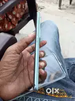 Vivo V40 8/256 GB Back Pannel nya lga hai