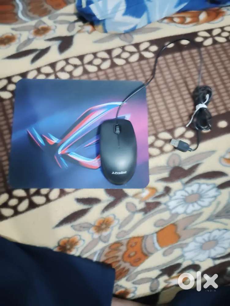 Mouse and mouse pad