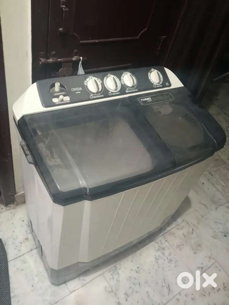 Washing machine available for sale with very gud condition..