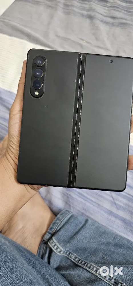 Fold 3 in brand new condition