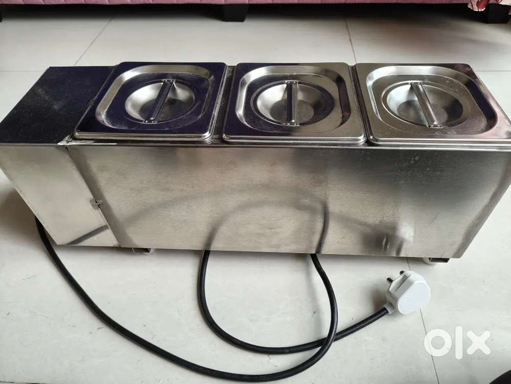 Chocolate melting machine