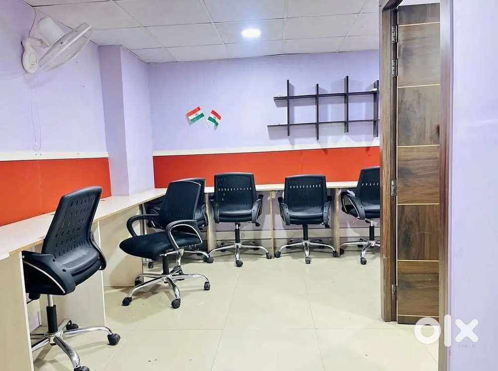 1 Director Cabin 6 Workstation Fully Furnished Office Space For Rent