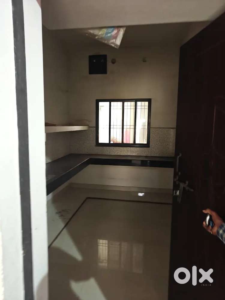 For Family 2BHK , Near MMR COLLAGE , 1ST FLOOR ME HAI