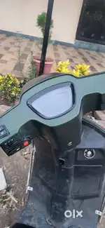 Ev scooter ivoomi zeetx