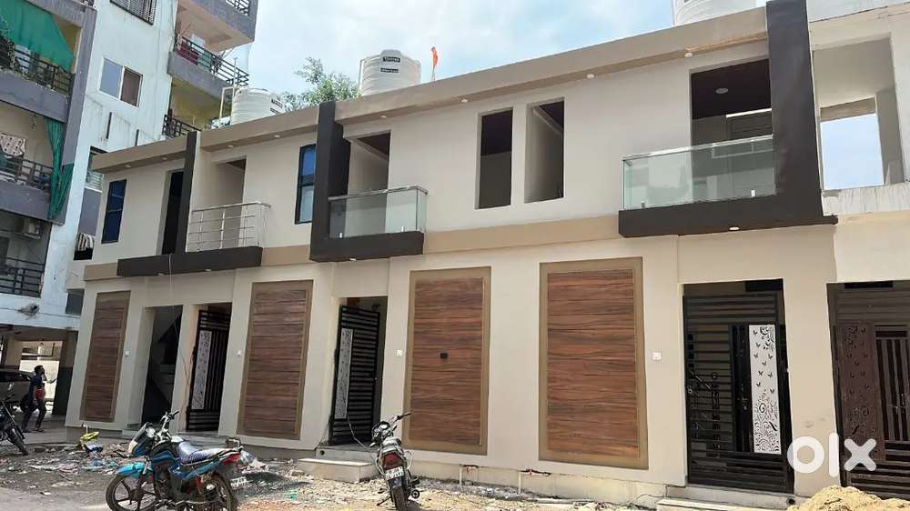 मैन सिटी MR10 चौराह के पास मंगल नगर में