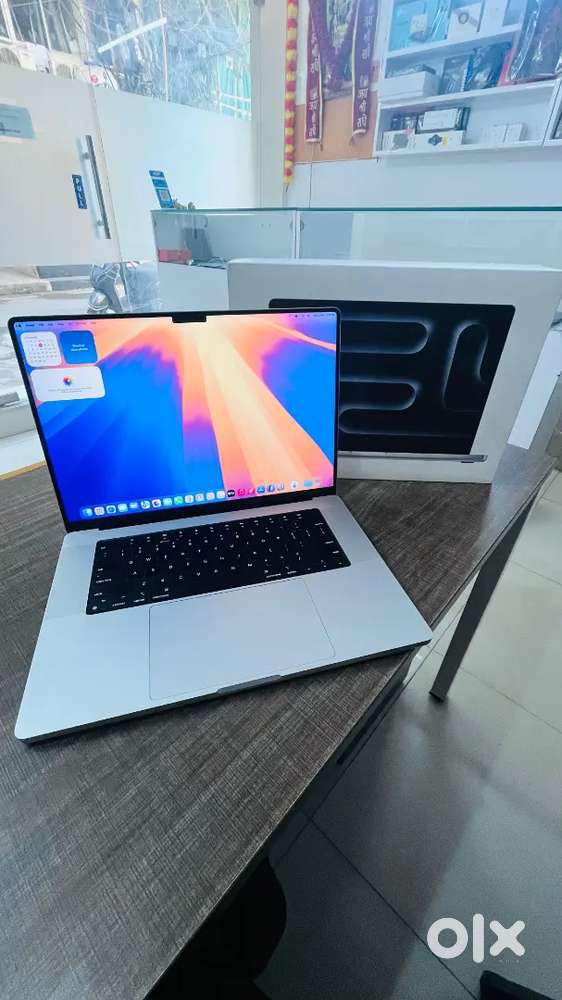 MacBook Pro M3 Pro 18/512gb With Box and Charger Excellent Condition