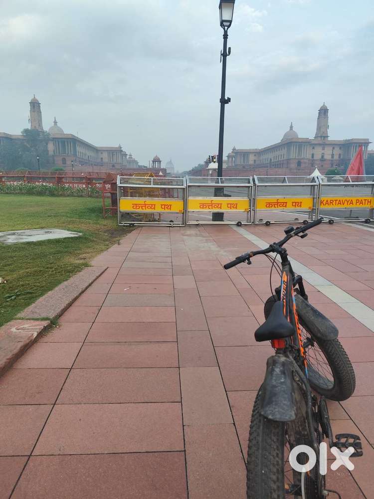 Fat tyre cycle with shemaroo breaks