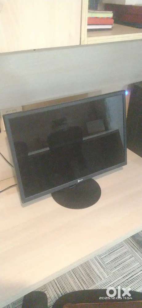 Enter LED Monitor 55.8 cm Display