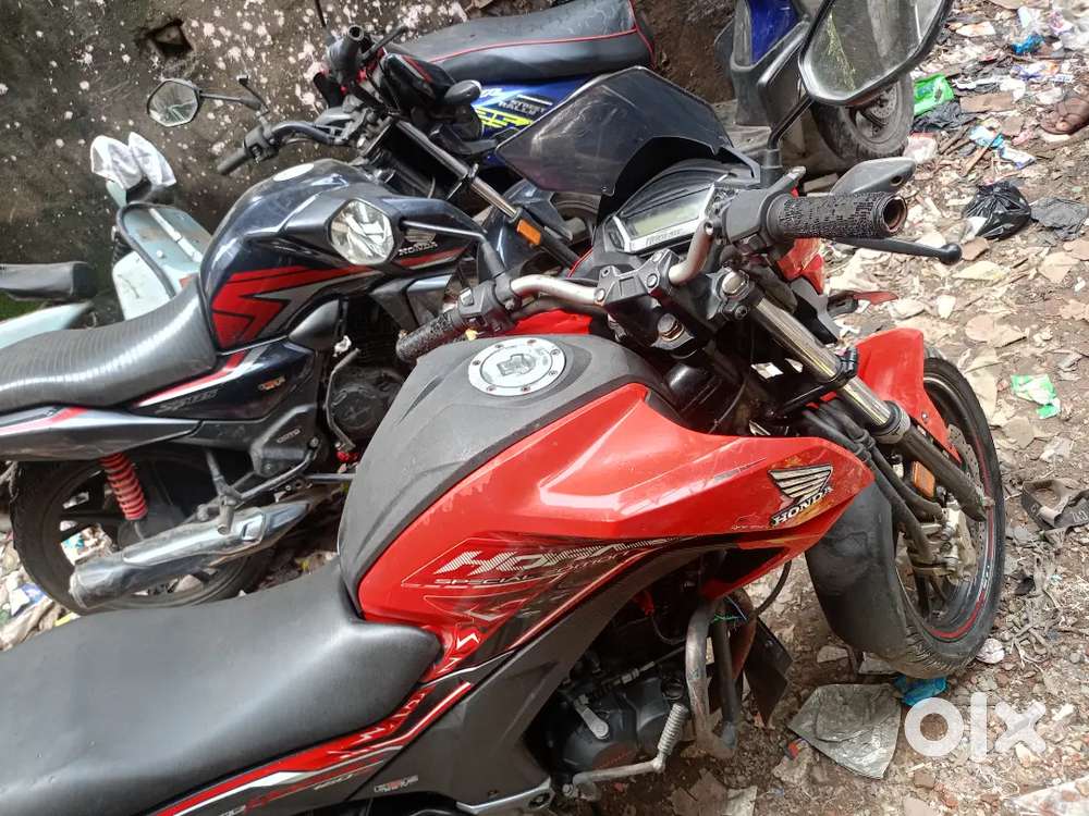 Honda hornet 160 CBR best bike in this price 40000