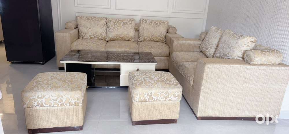 sofa 3+2+2 with centre table, 2 set of cushion cover and sofa cover